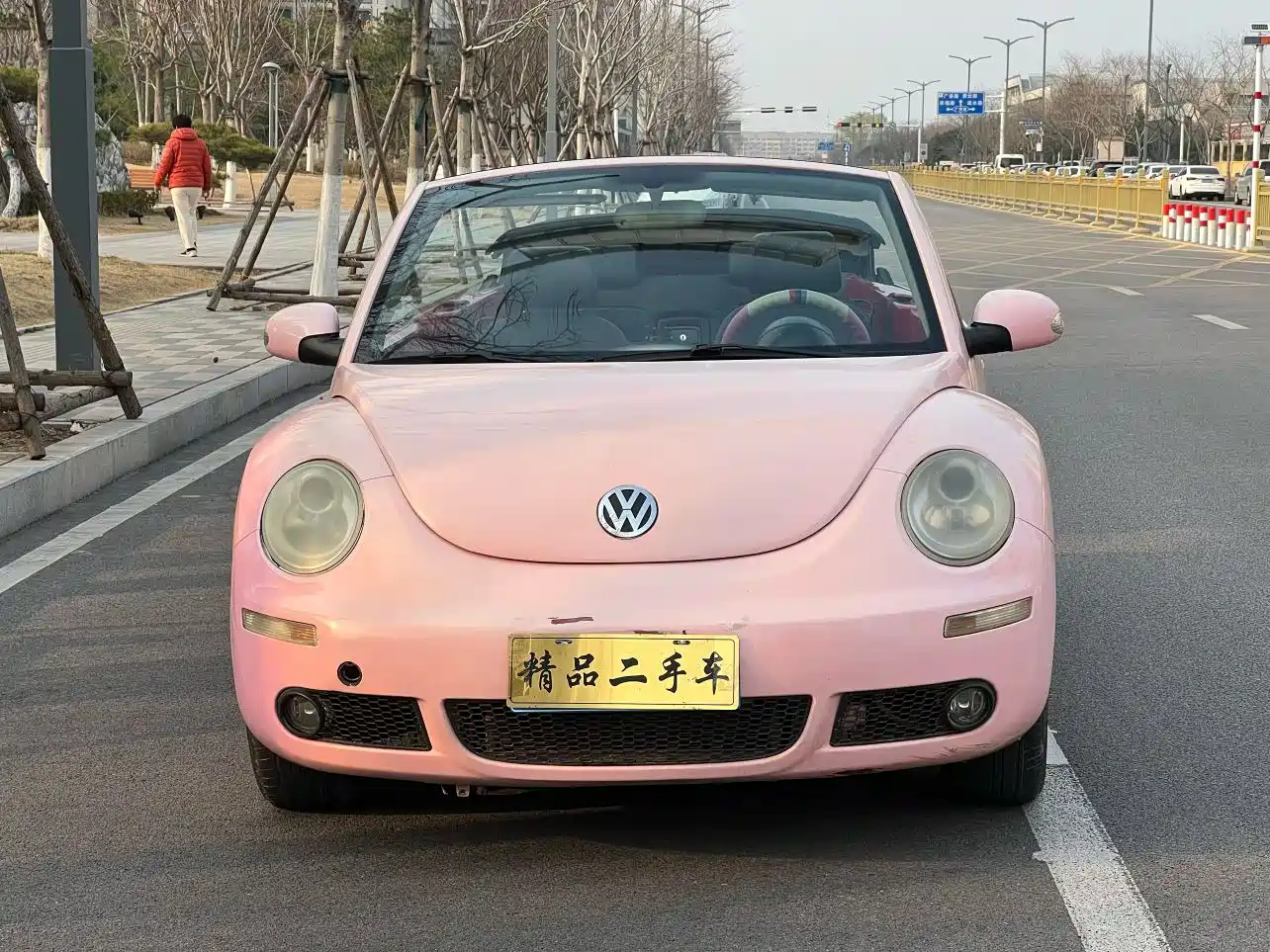 Volkswagen Beetle 2010 Model 2.0 BlackOrange Convertible Luxury Edition фото 2