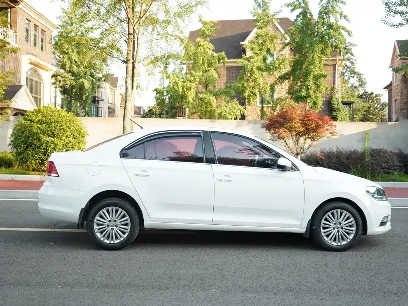 Volkswagen Santana 2018 1.5L Automatic Comfort Edition фото 4