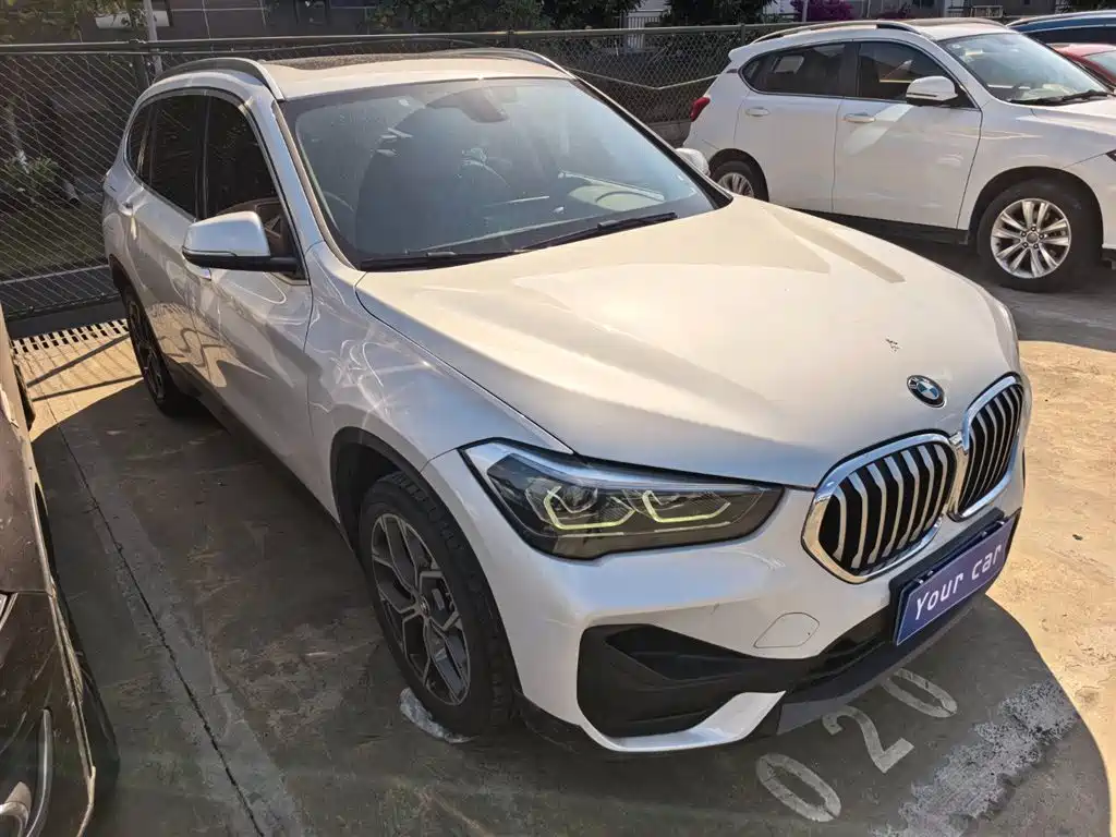 BMW X1 2022 sDrive25Li Leading фото 3