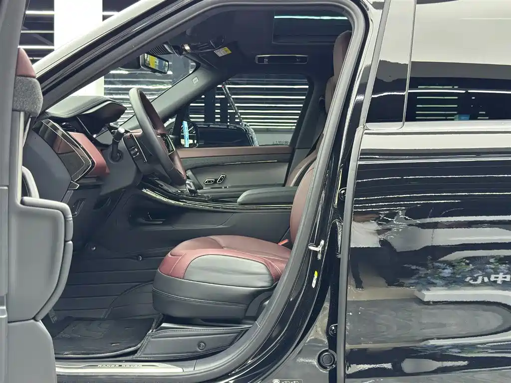 Land Rover Range Rover Sport 2025 400PS Dynamic SE фото 6