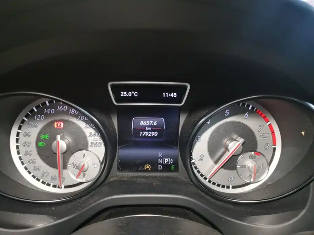 Mercedes-Benz CLA (Import) 2015 CLA 220 4MATIC фото 12