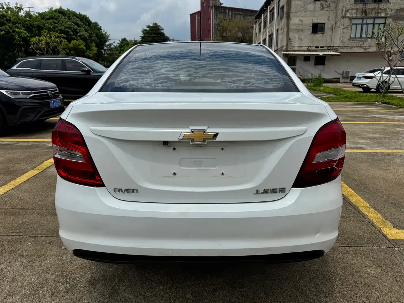 Chevrolet Aveo 2014 2014 Sedan 1.4SL AT Fashion Sunroof Edition