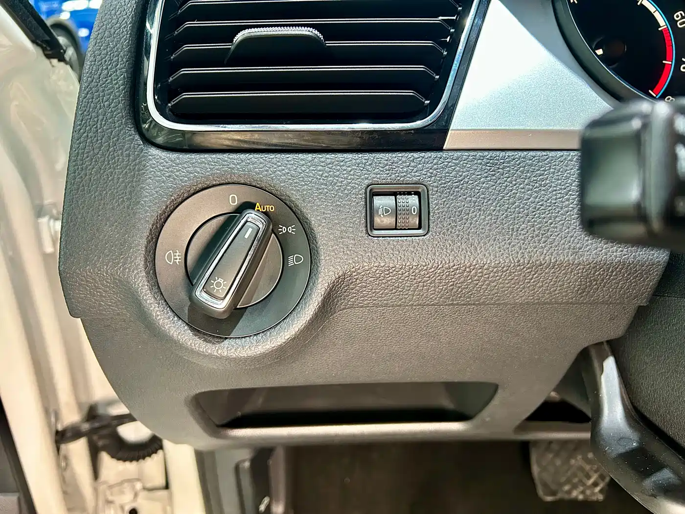 Škoda Rapid 2022 1.5L Automatic Comfort Edition фото 17