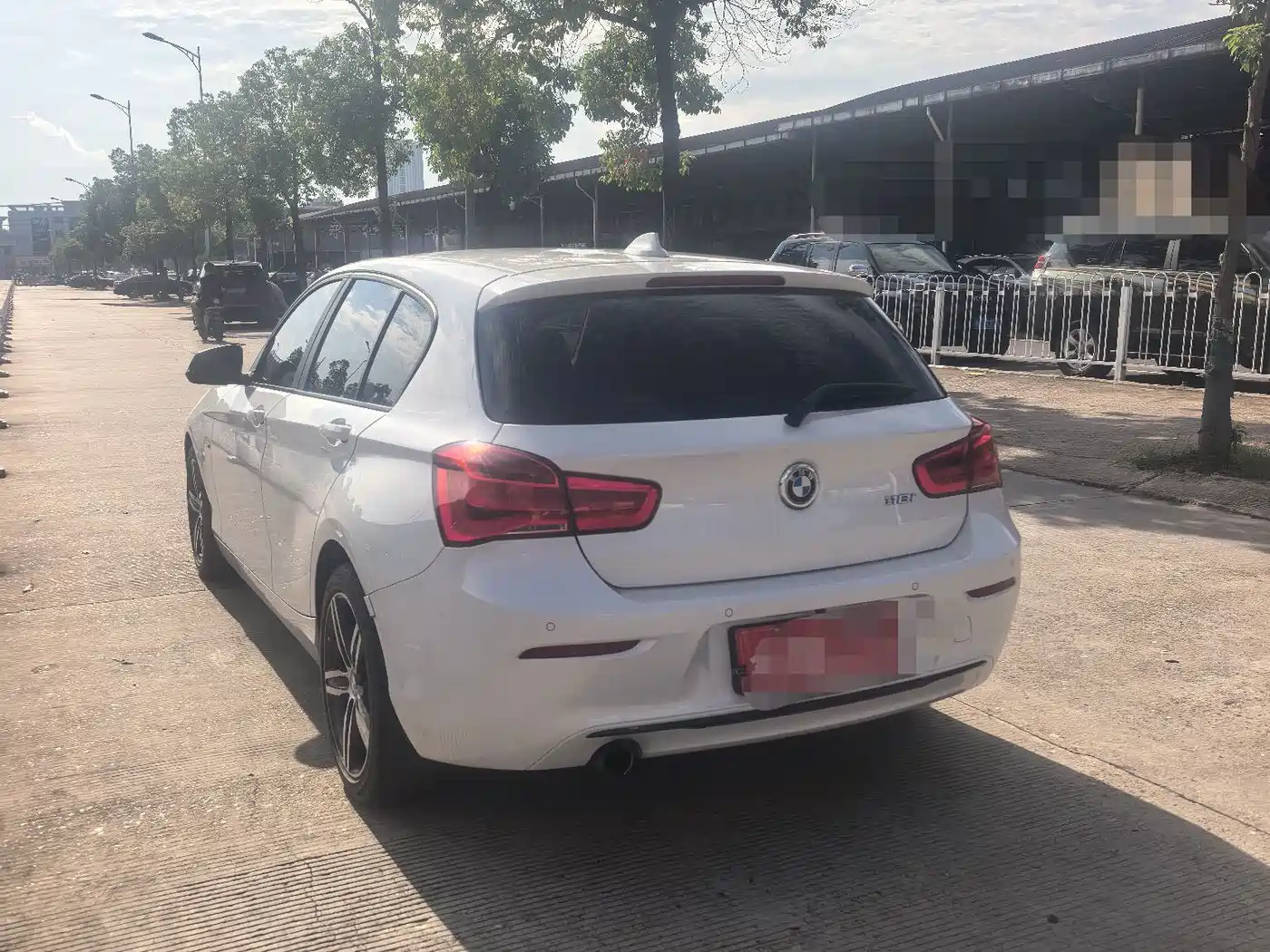 BMW 1 Series (Import) 2018 2018 118i Sport Design Package
