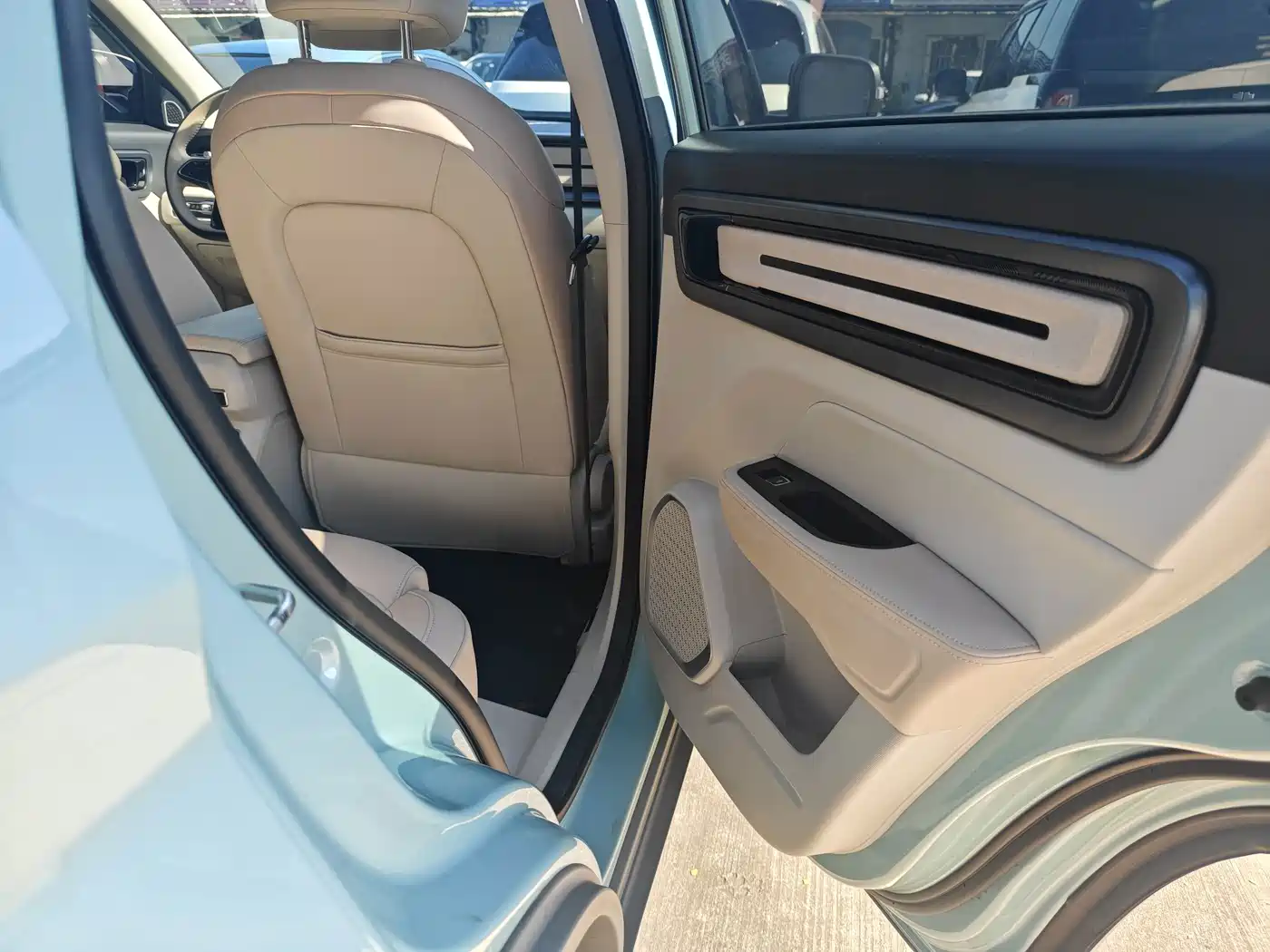 Photo 11 - Geely ICON