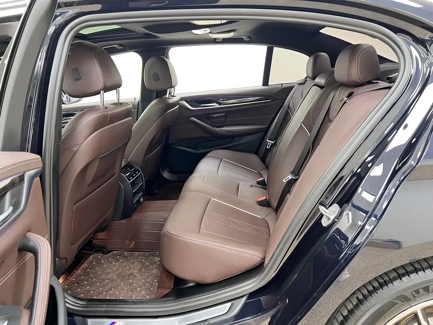 BMW 5 Series 2022 525Li M Sport Package фото 20