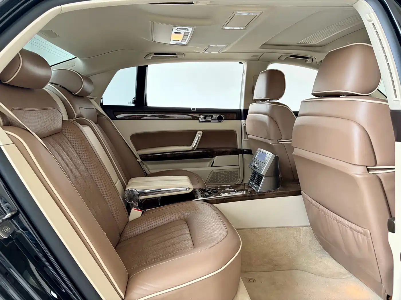 Volkswagen Phaeton 2012 2012 4.2L Luxury Custom