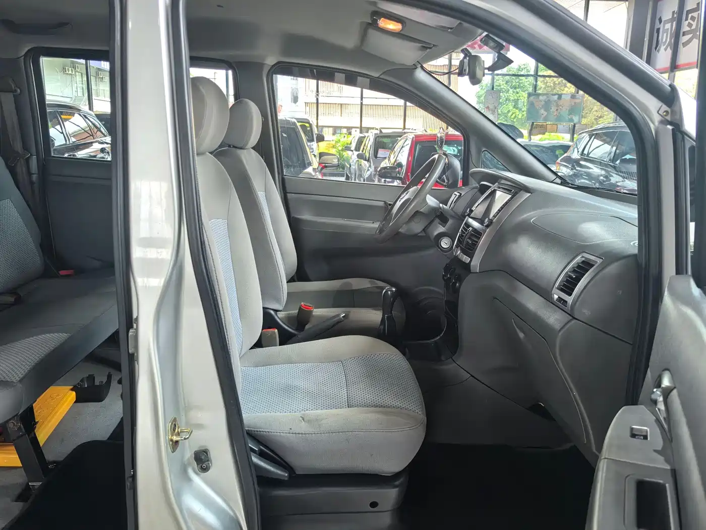 Dongfeng ZNA Shuaike 2014 2014 1.6L Manual Comfort 7-seater China IV