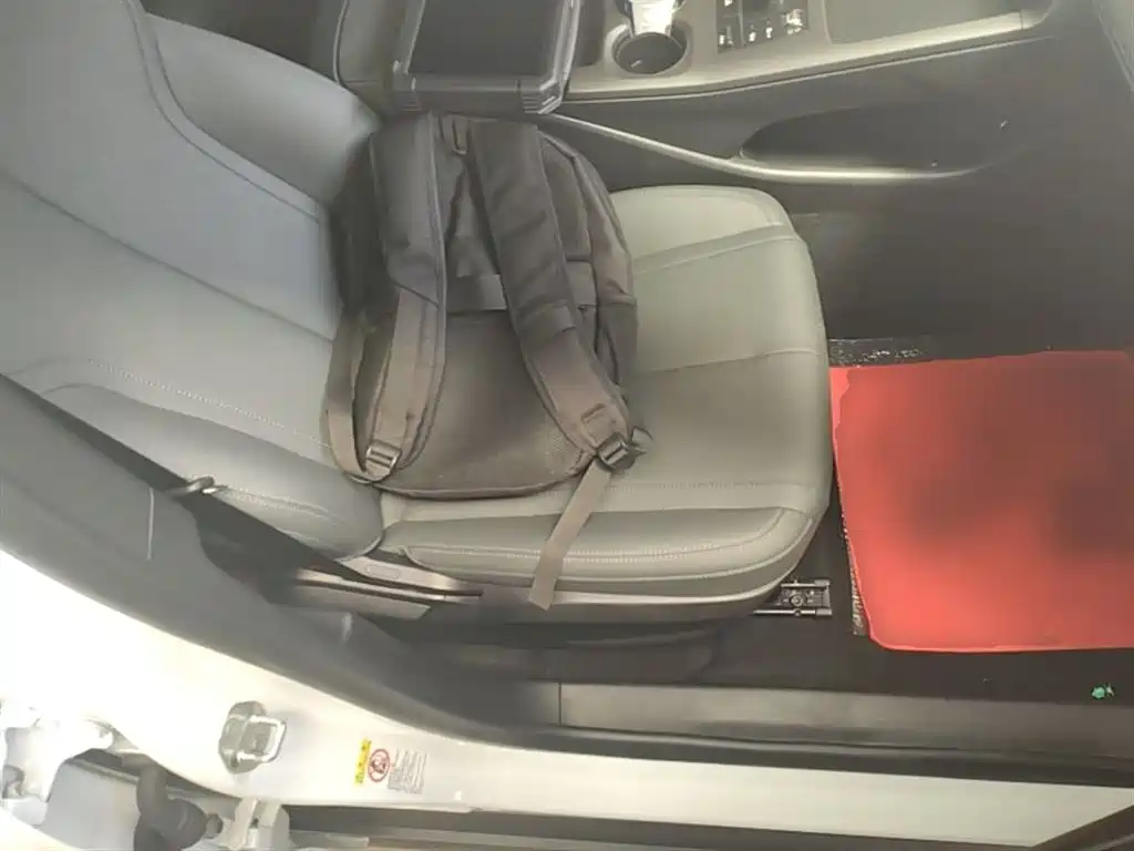 BYD Qin PLUS 2025 DM-i Smart Drive 55KM Leader фото 25