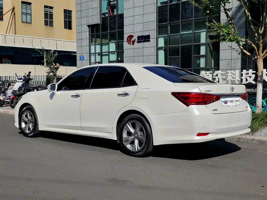 Toyota Crown 2015 2.0T Fashion фото 4