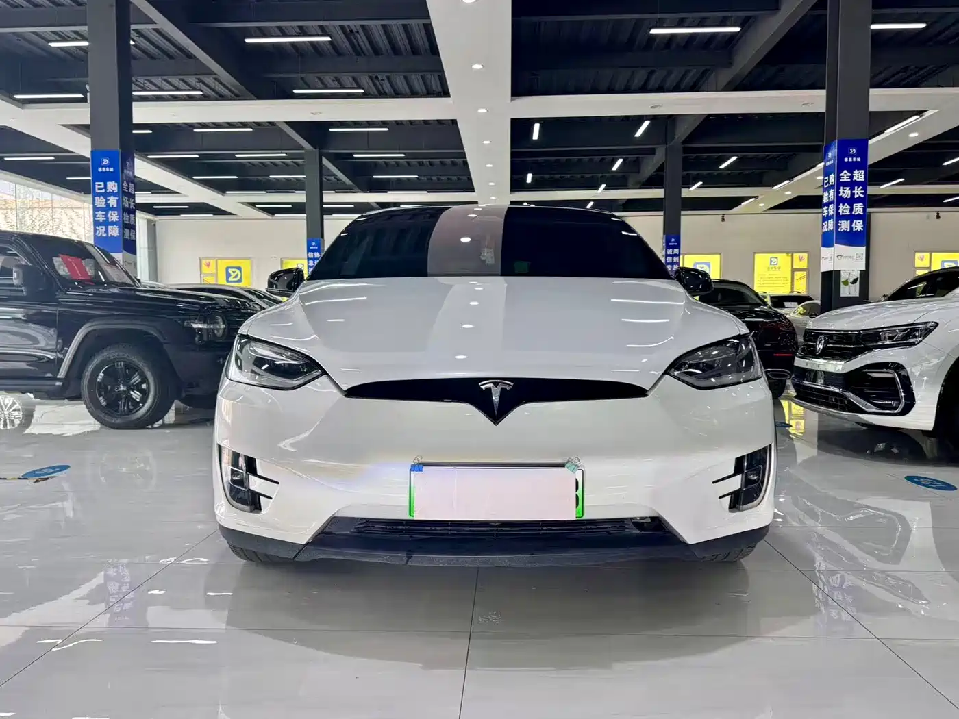 TESLA MODEL X