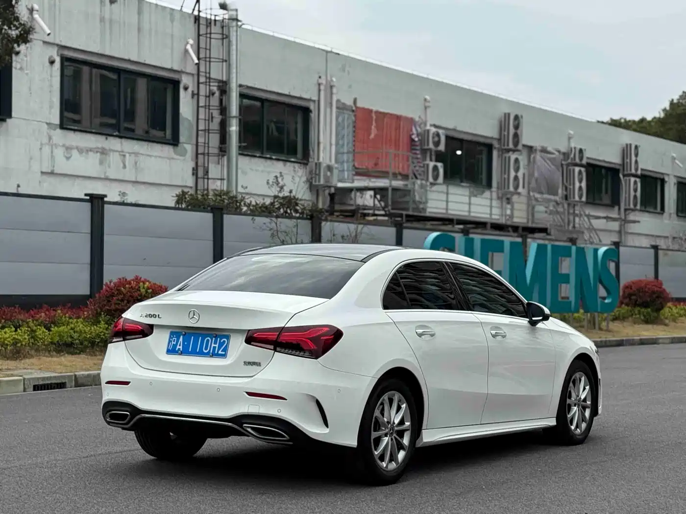 Mercedes-Benz A-Class 2021 A 200 L Sport Sedan Fashion Edition фото 4