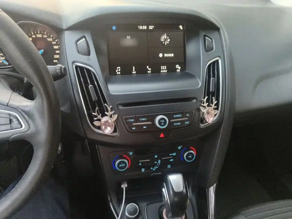 Фото 6 - Ford Focus