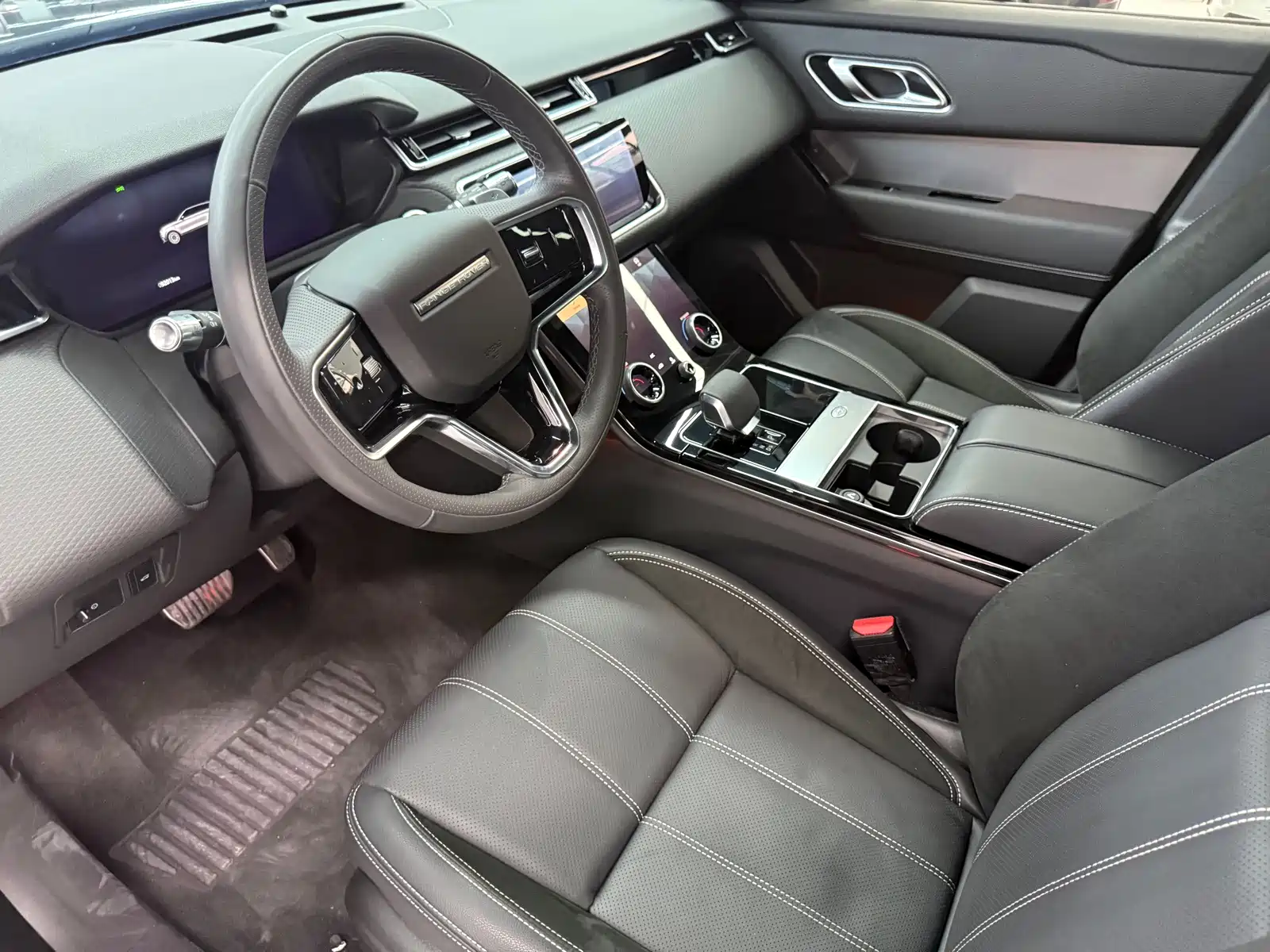 Фото 4 - Land Rover Range Rover Velar