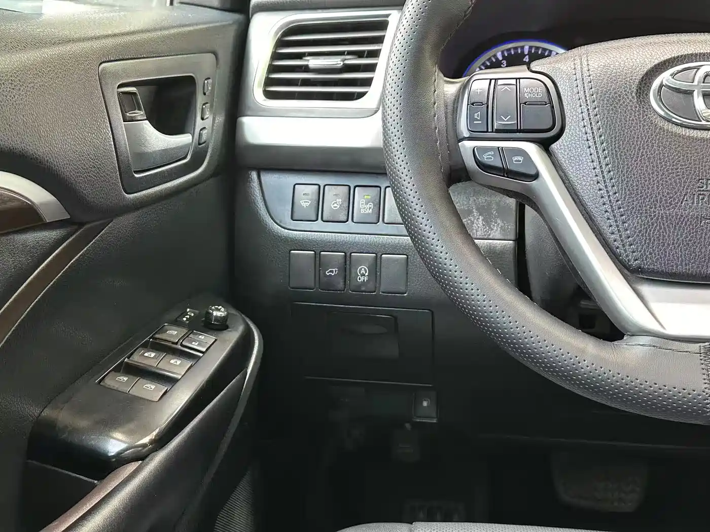 Toyota Highlander 2017 2.0T 4WD Ultimate 7-Seater фото 9