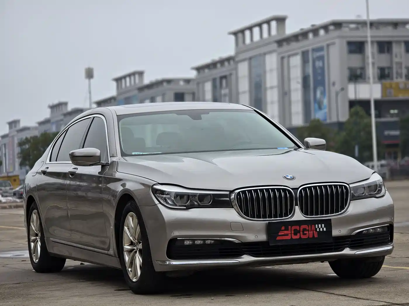 BMW 7 Series 2016 730Li Leading фото 3
