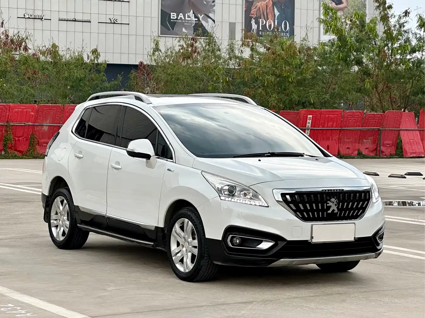 Peugeot 3008 2016 1.6THP Automatic Classic Edition фото 3