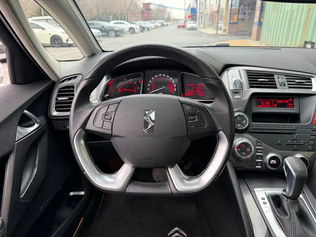 DS 5 2018 2014 1.6T Elegance THP160