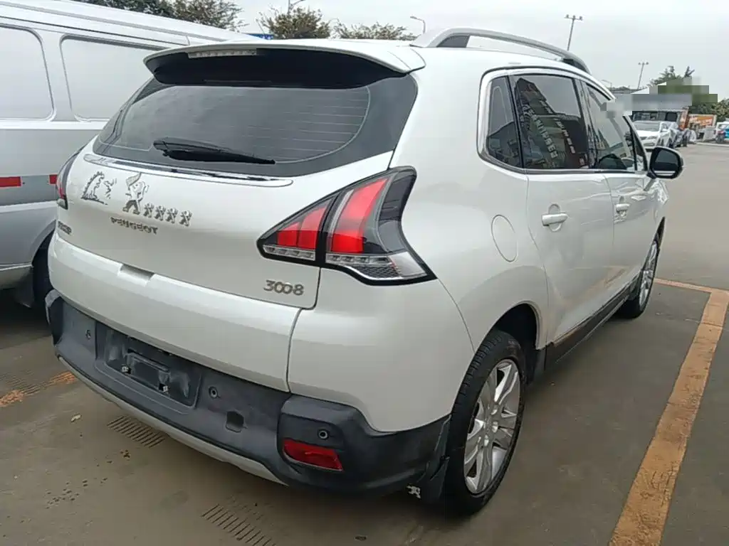 صورة 7 - Peugeot 3008