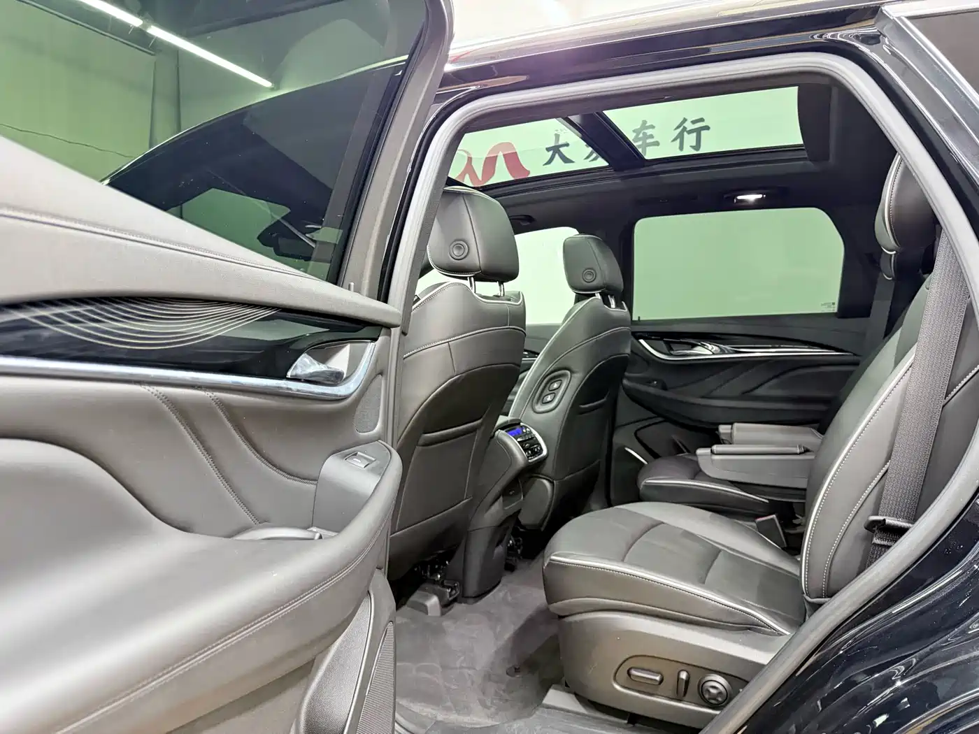 Buick Enclave 2022 652T AWD Premium Flagship 6-Seater фото 25