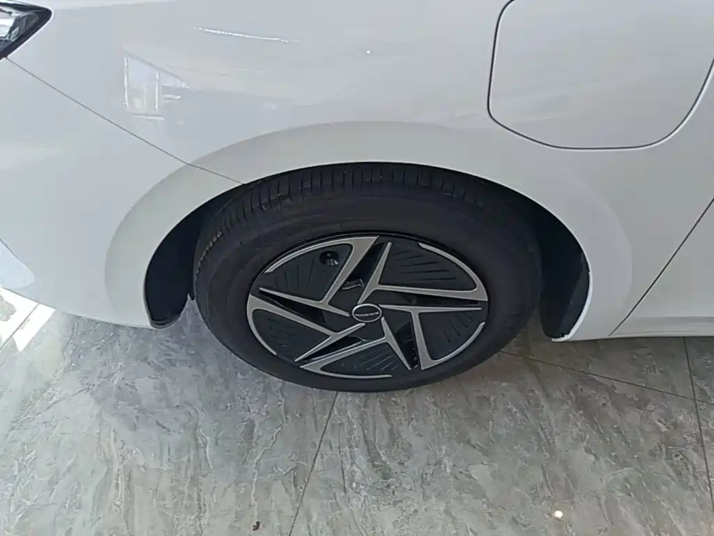 Roewe D6 2026 2025 Model 450km Premium Edition