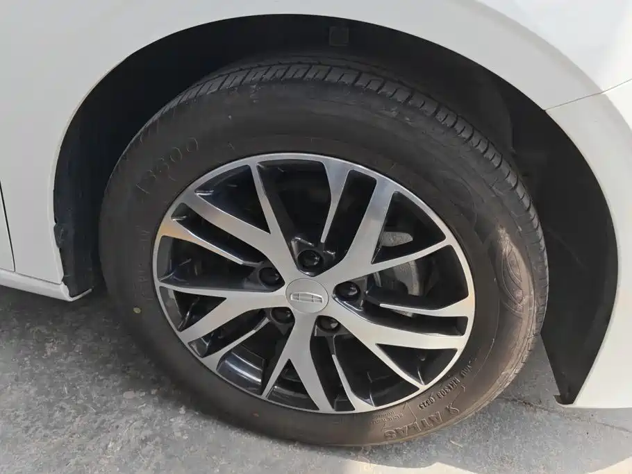 Geely Emgrand 2025 2025 4th Gen 1.5L Manual Soaring Dragon Edition