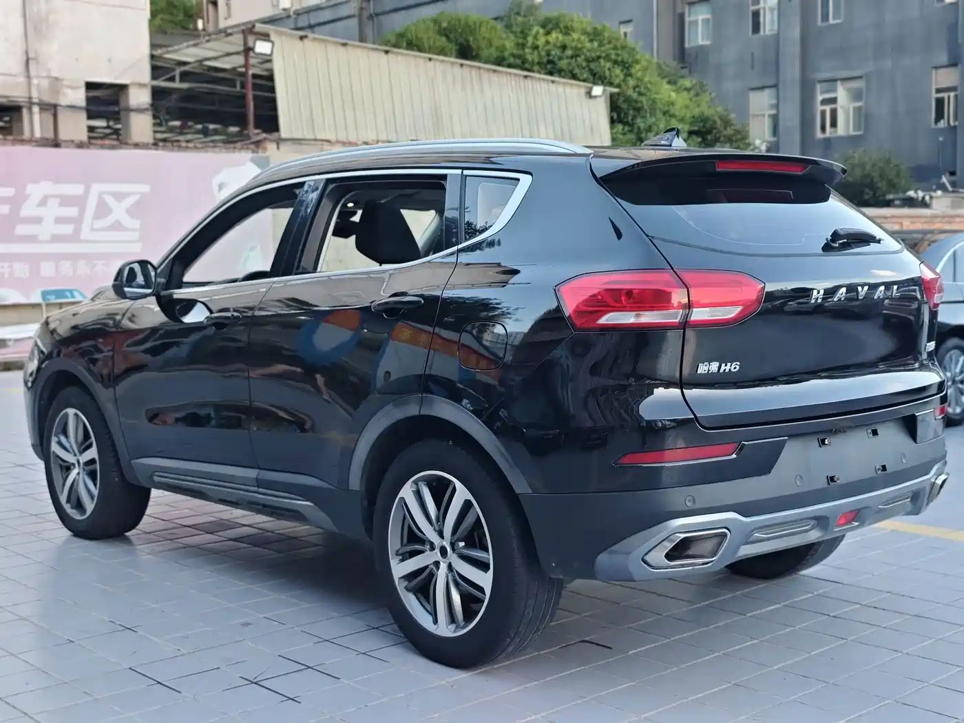Photo 17 - Haval H6