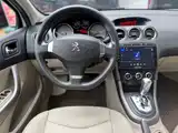 Фото 10 - Peugeot 408