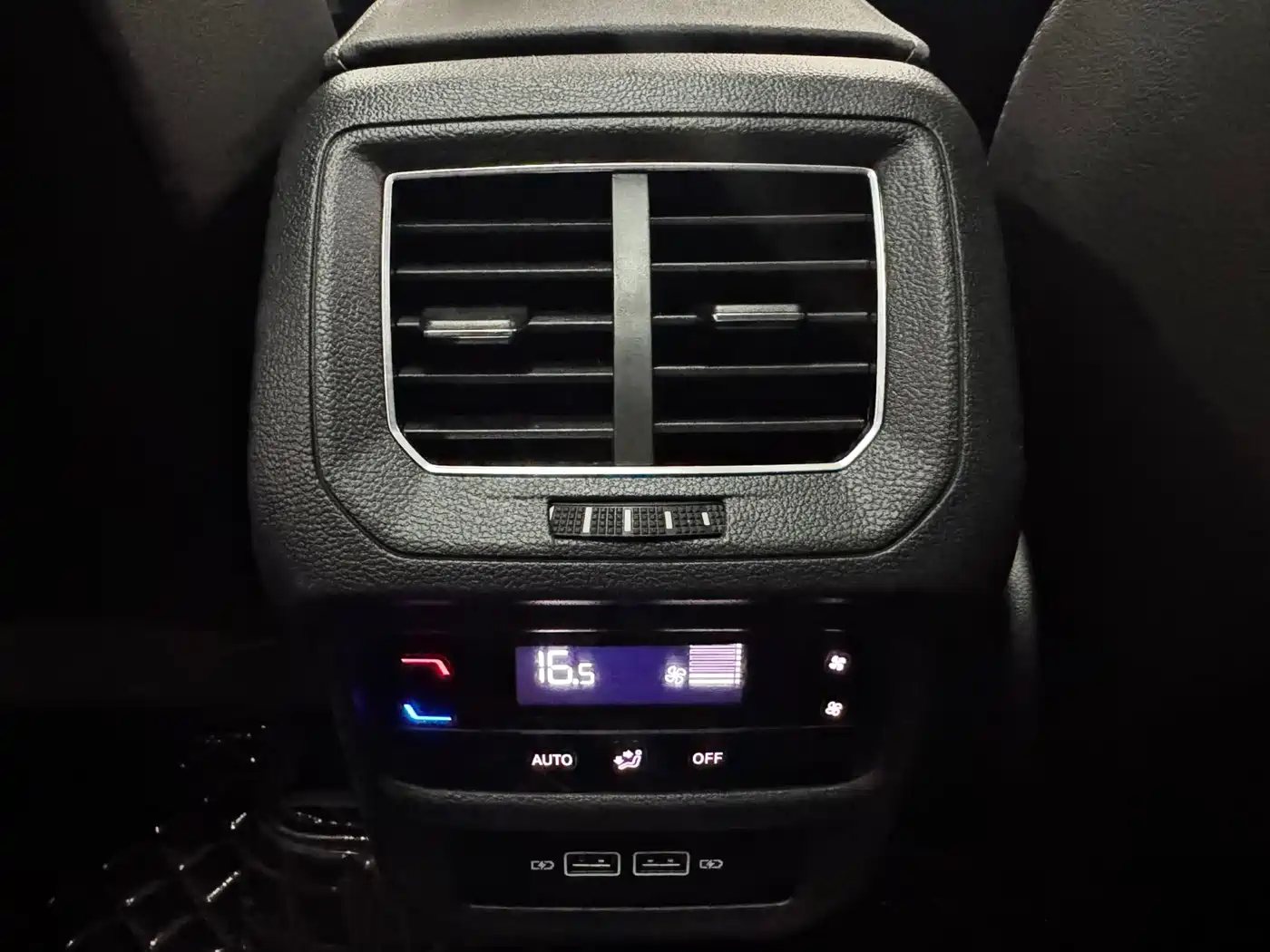 Volkswagen Tayron X 2020 330TSI 2WD Premium Smart Edition фото 20