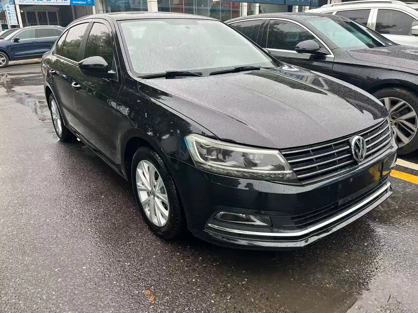 Volkswagen Lavida 2017 1.6L Automatic Comfort Edition фото 3