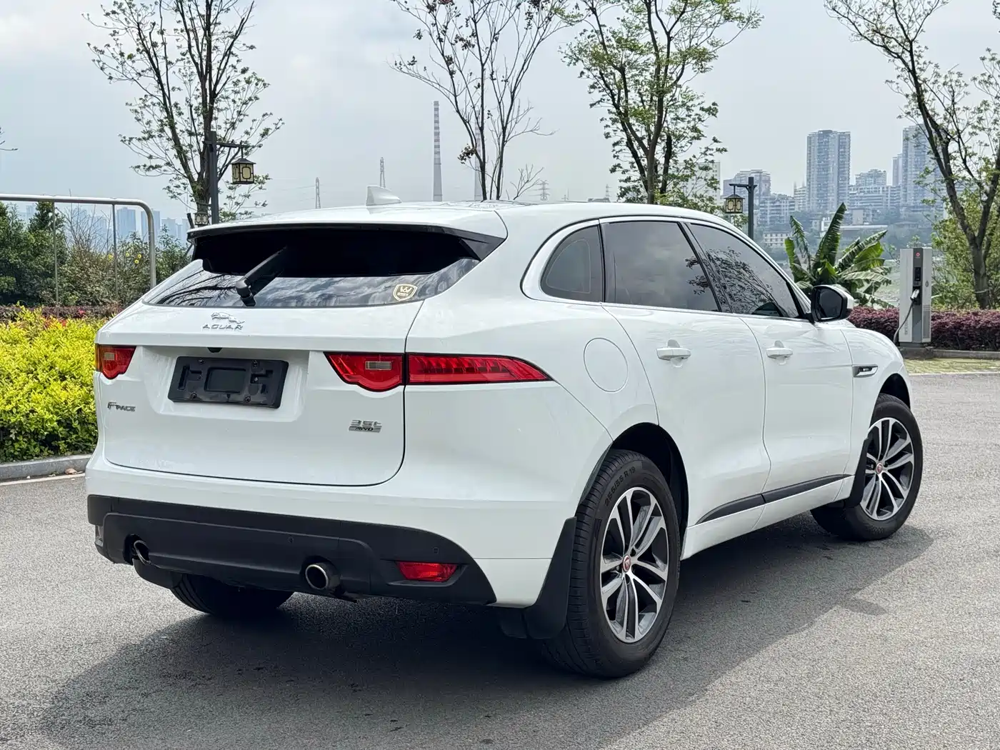 JAGUAR F PACE