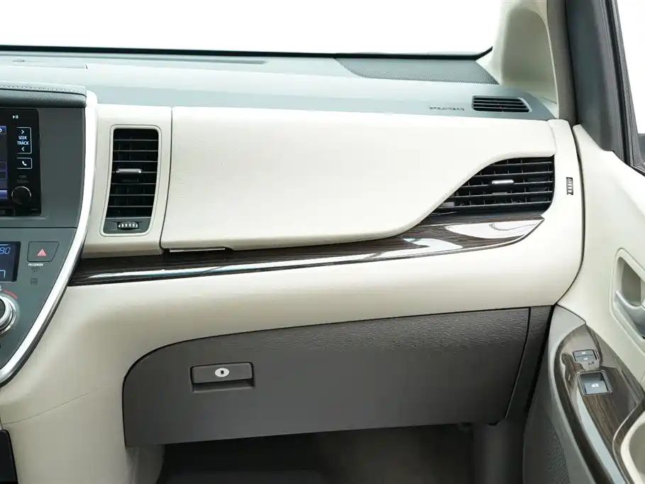 Toyota Sienna 2016 2015 3.5L 4WD L