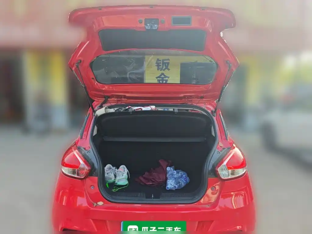 Фото 15 - Baojun 310