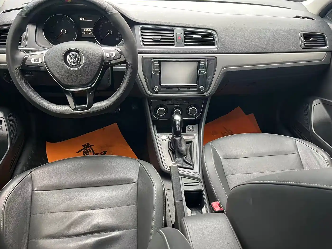 Volkswagen Lavida 2017 1.6L Automatic Comfort Edition фото 6