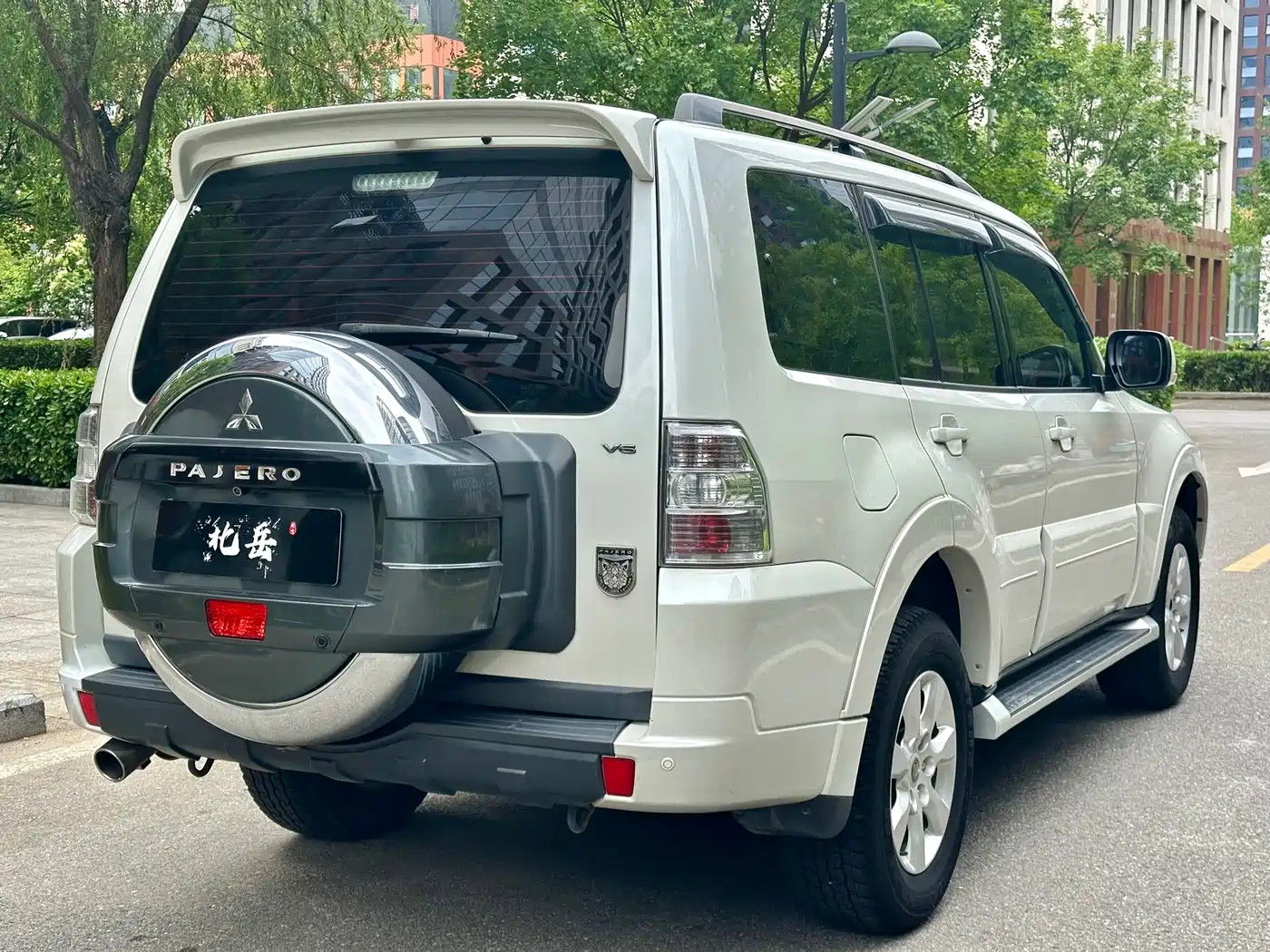 Mitsubishi Pajero (Import) 2019 3.0L Auto Standard Version фото 7
