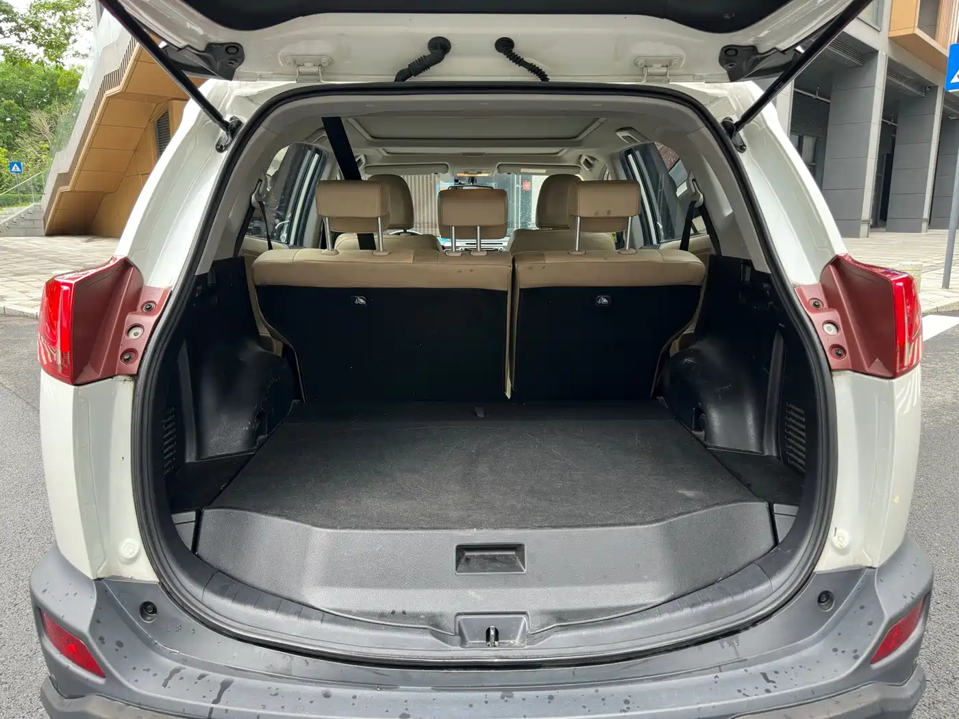 Toyota RAV4 Rongfang 2015 2.5L Automatic 4WD Elite Edition фото 17