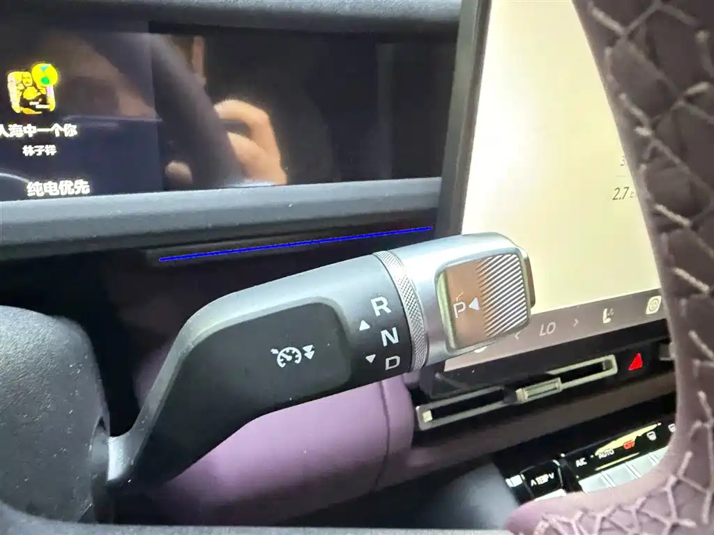 iCAR V27 2026 2026 200KM AWD Falcon 500