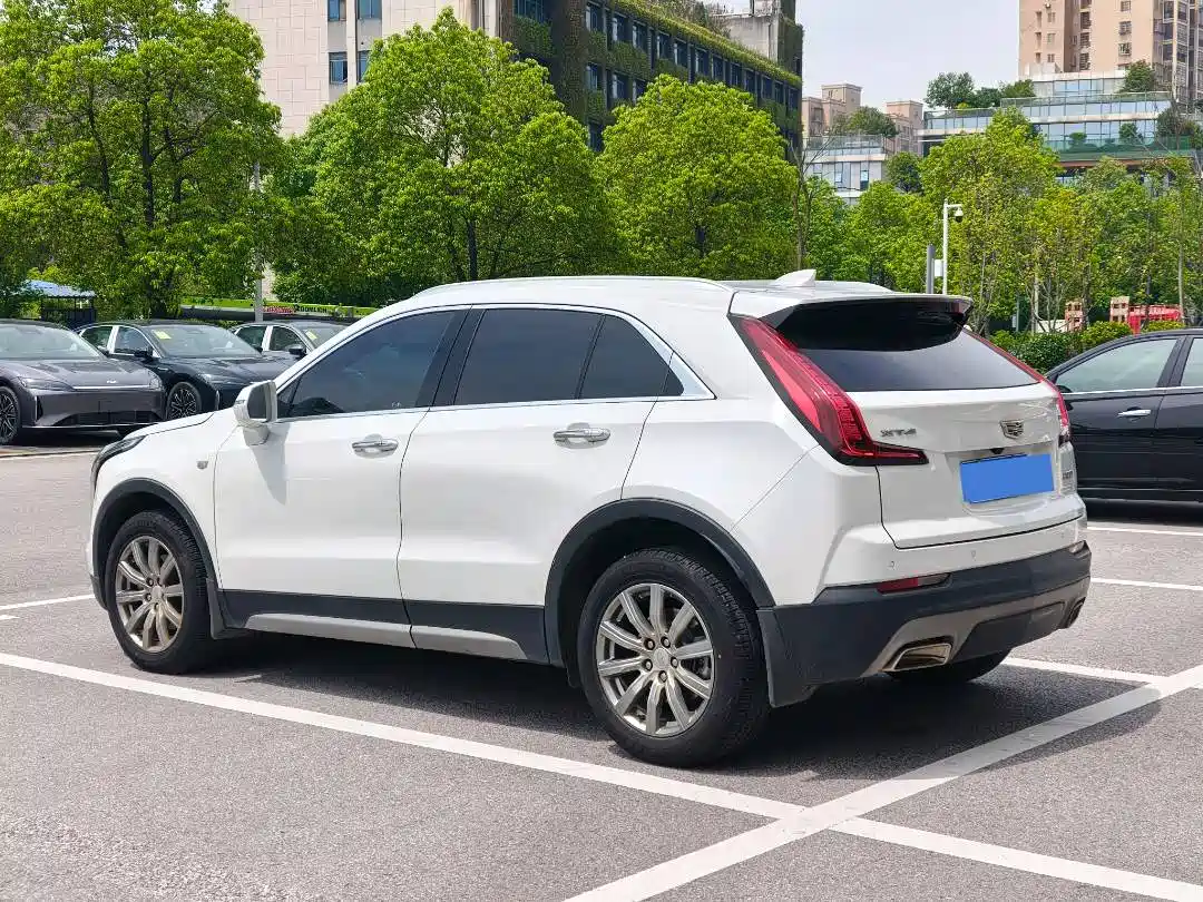 Cadillac XT4 2018 28T FWD Leading Edition фото 6