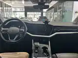 Фото 9 - Volkswagen Touareg