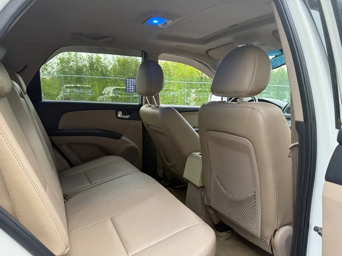 Kia Sportage 2011 2.0L Automatic 2WD GL фото 16