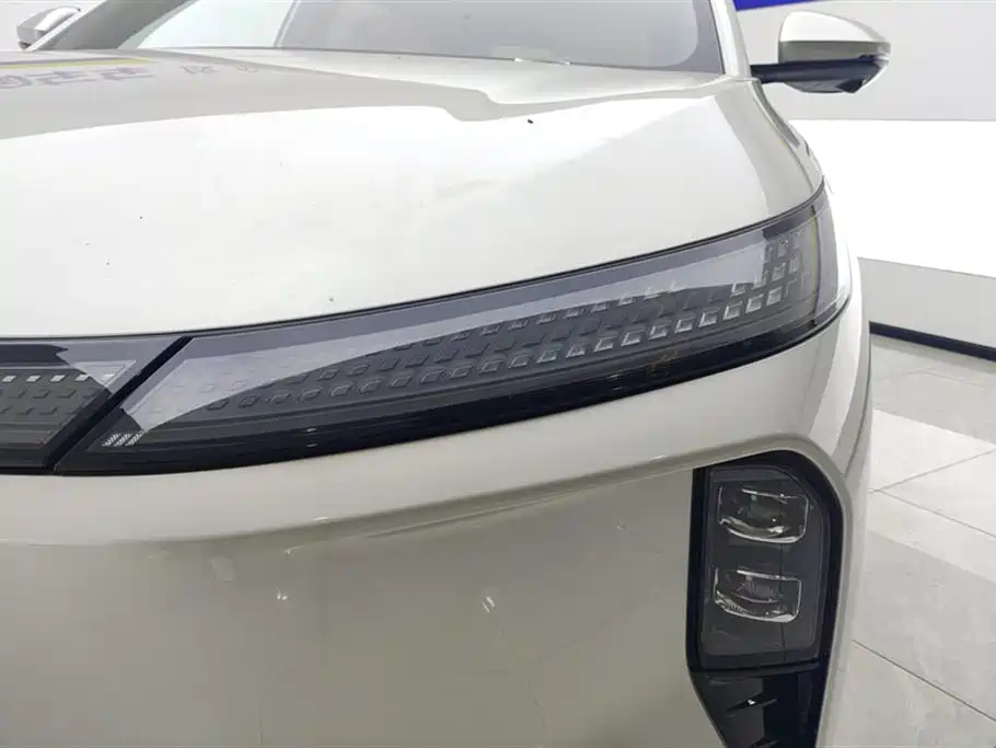 Dongfeng Aeolus L8 2026 2025 Plug-in Hybrid