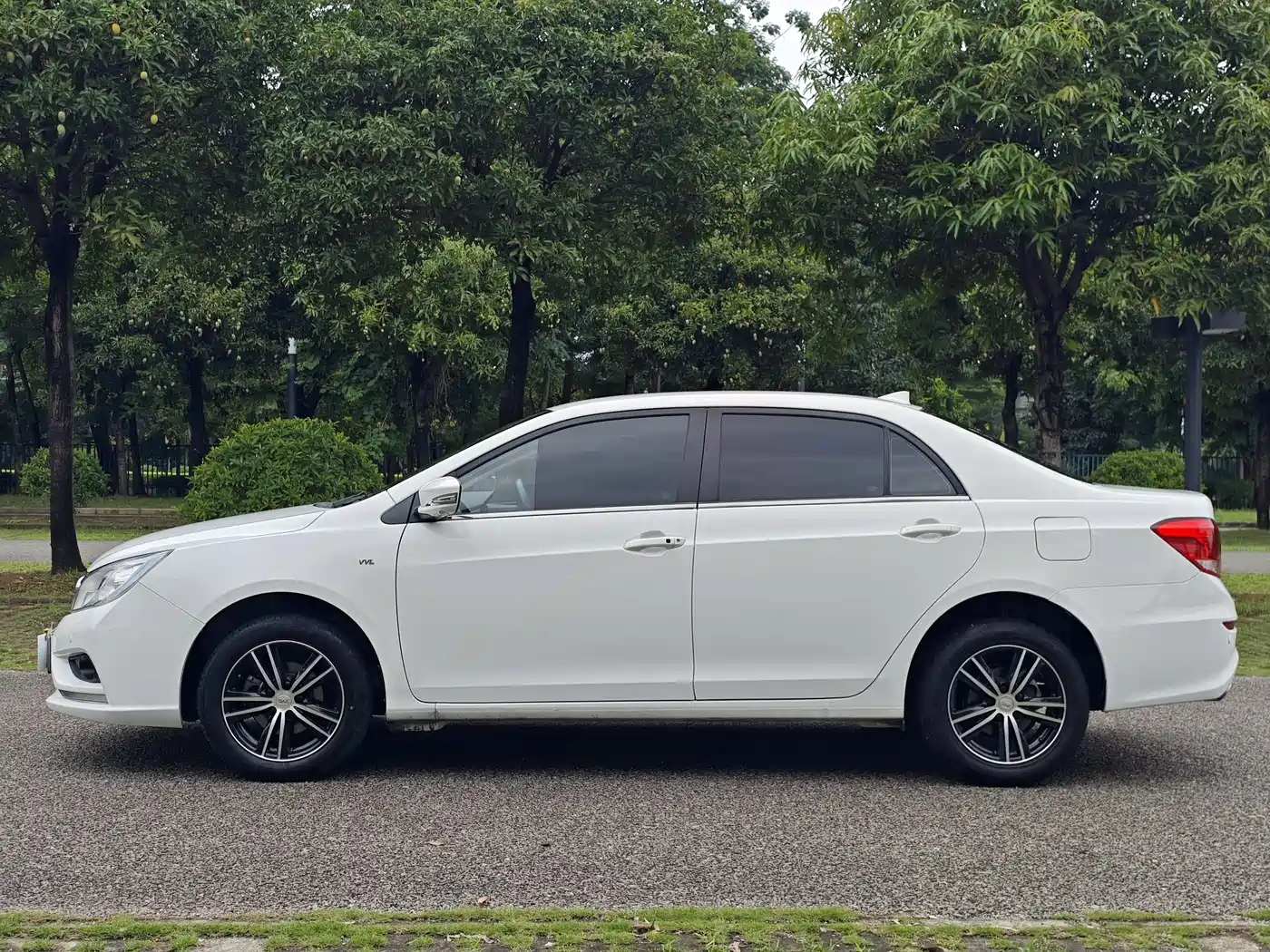BYD Surui 2016 1.5L Manual Elite фото 6