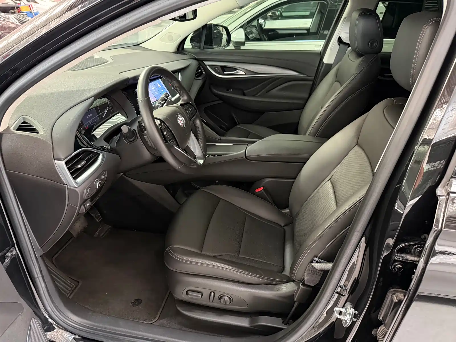 Фото 5 - Buick Enclave