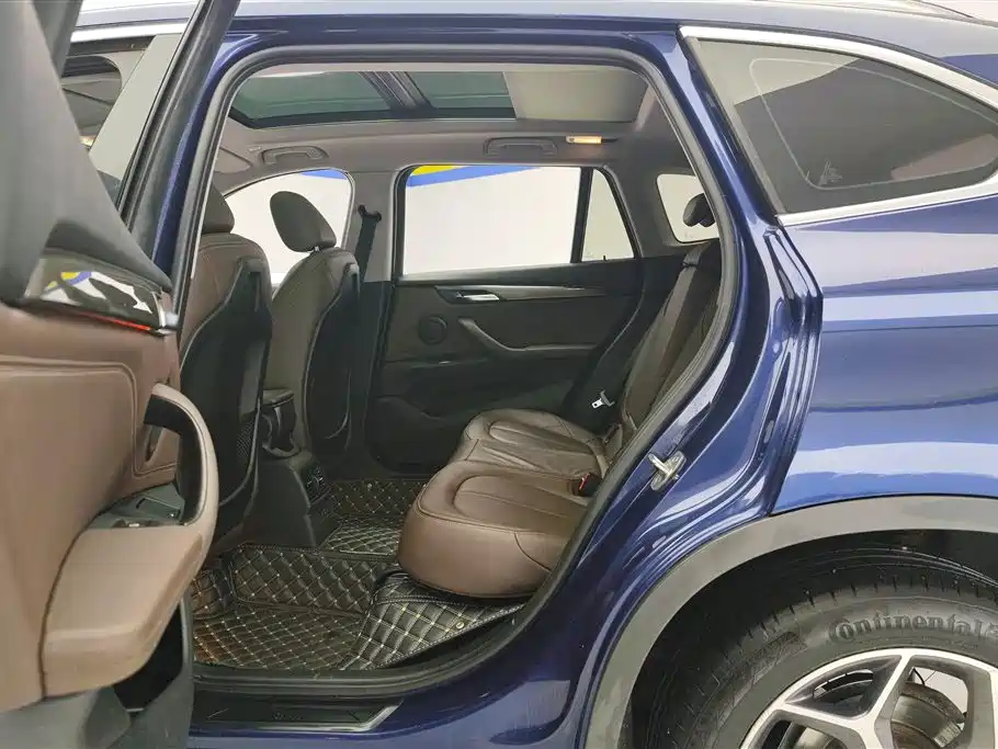 BMW X1 2019 sDrive18Li Premium Model фото 11