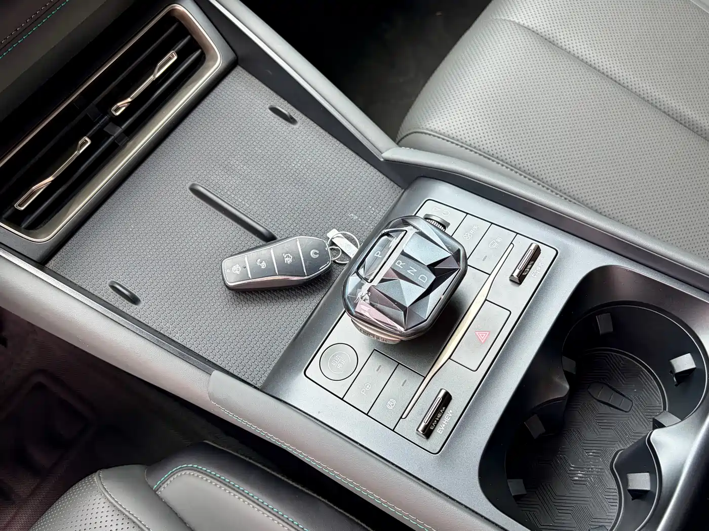 BYD Qin L 2025 DM-i Smart Drive Edition 120KM Leading фото 15