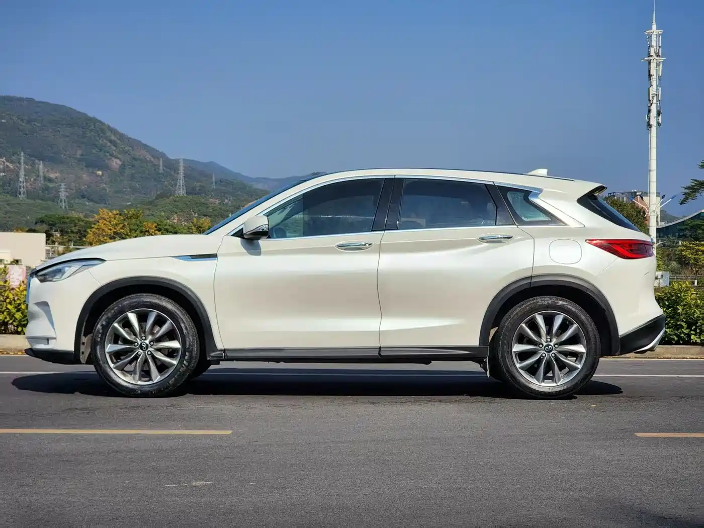 Infiniti QX50 2020 2.0T 2WD Elite Edition фото 4