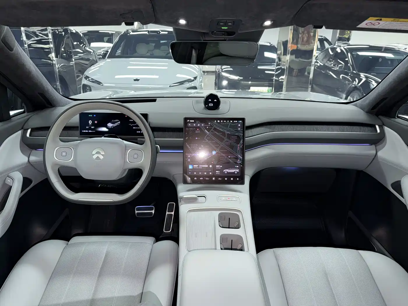 NIO ES8 2023 75kWh Executive Edition фото 13
