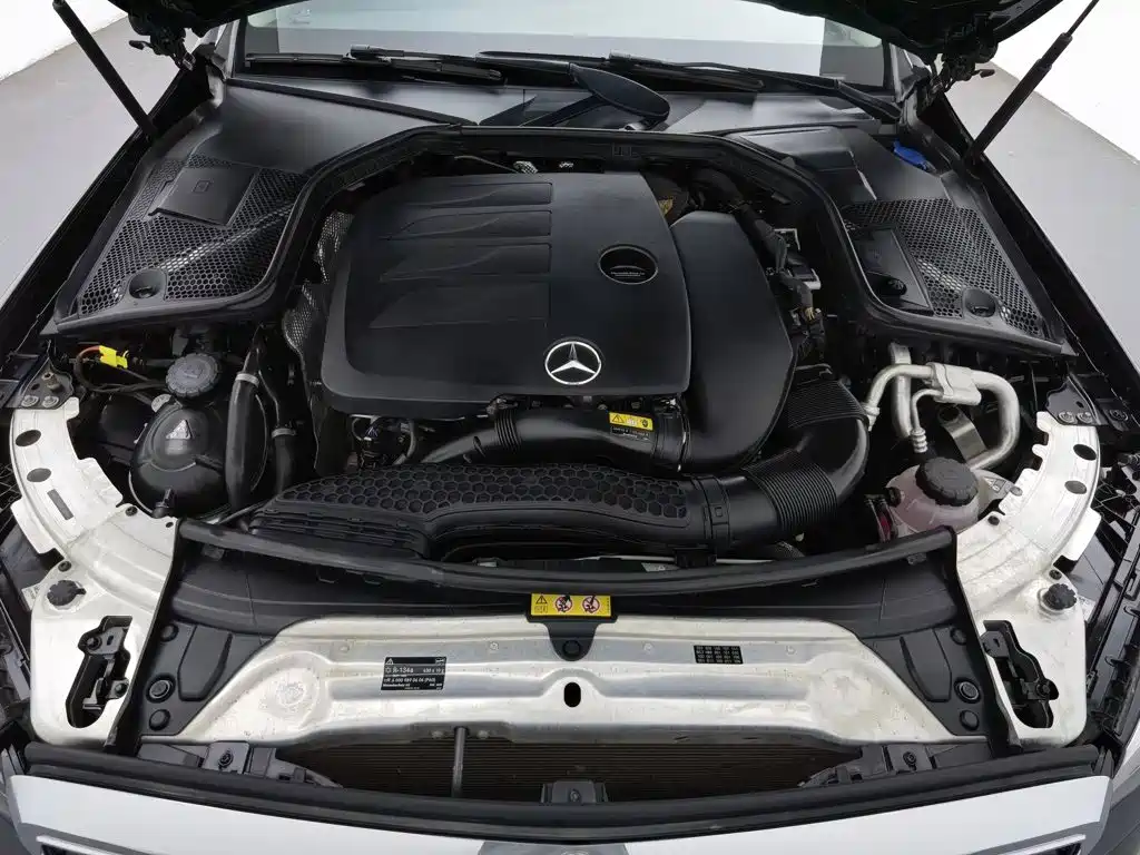 Photo 6 - Mercedes-Benz C-Class