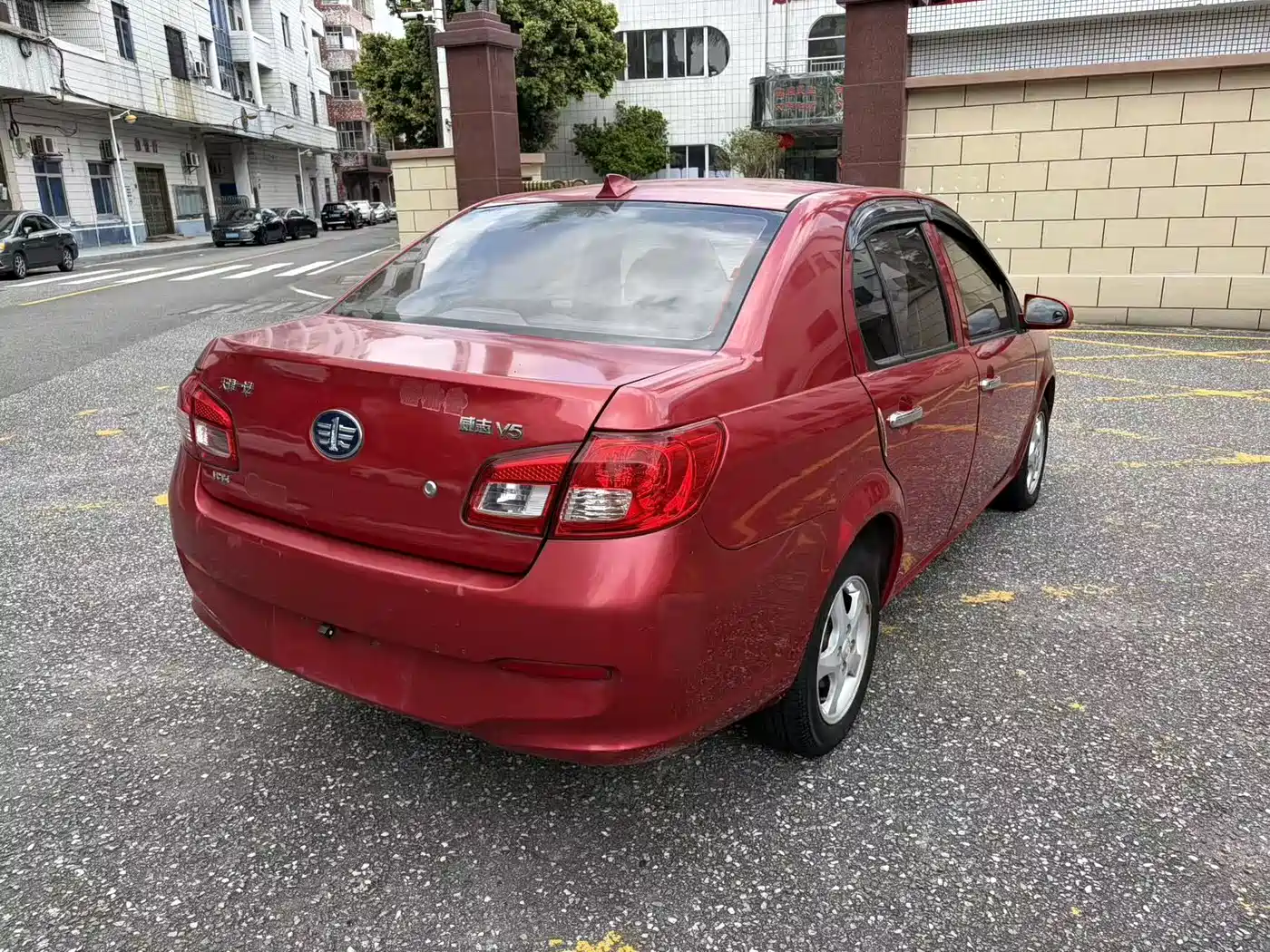 FAW Weizhi V5 2013 2013 1.5L Manual Progressive (China V)