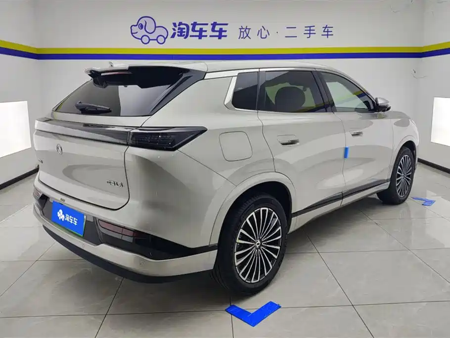 Dongfeng Aeolus L8 2026 2025 Plug-in Hybrid